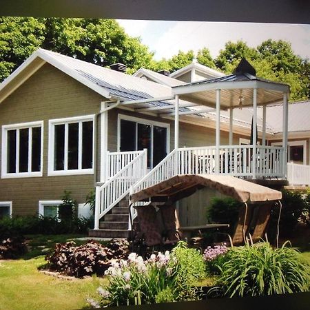 Bed and Breakfast Les Saisons Du Fleuve Lotbiniere Exteriér fotografie