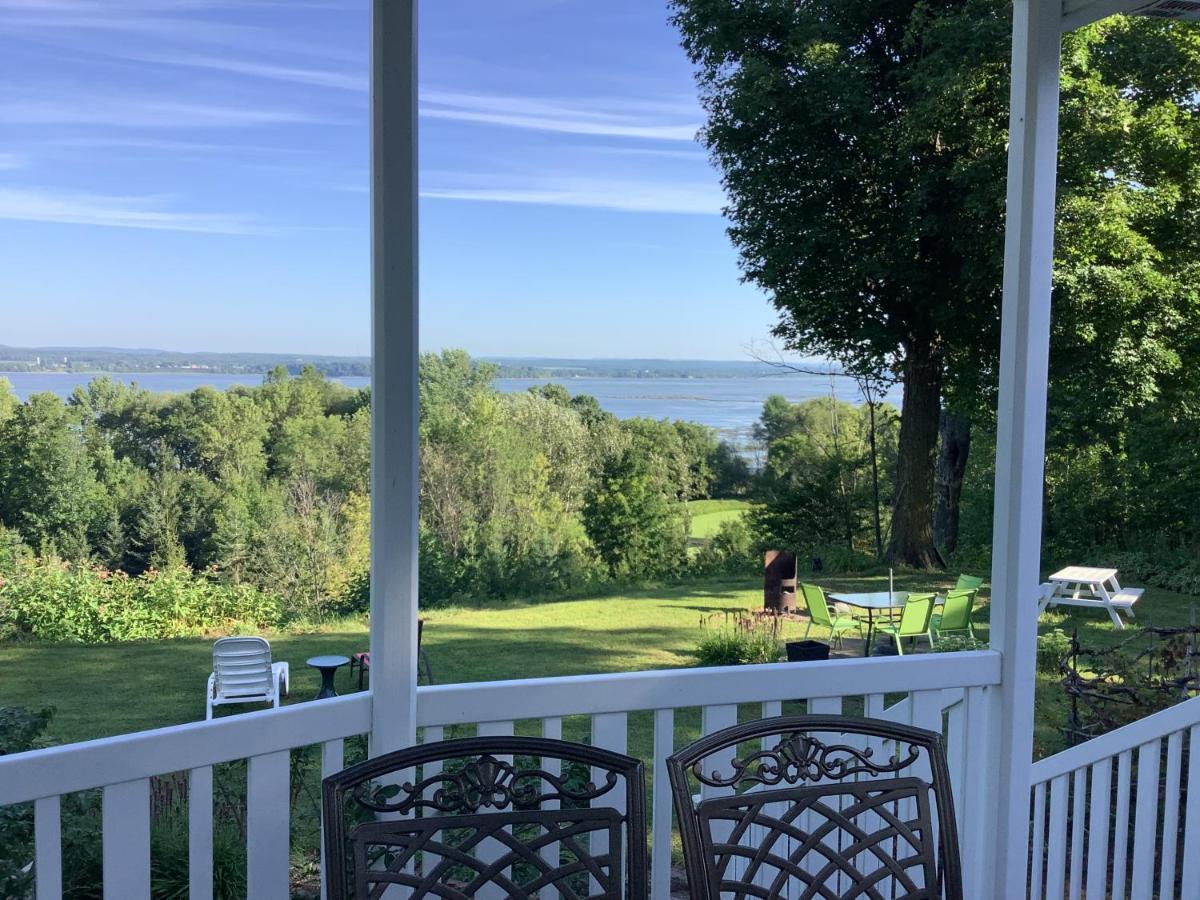 Bed and Breakfast Les Saisons Du Fleuve Lotbiniere Exteriér fotografie