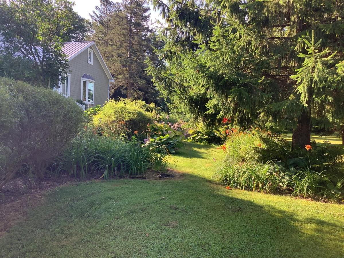 Bed and Breakfast Les Saisons Du Fleuve Lotbiniere Exteriér fotografie