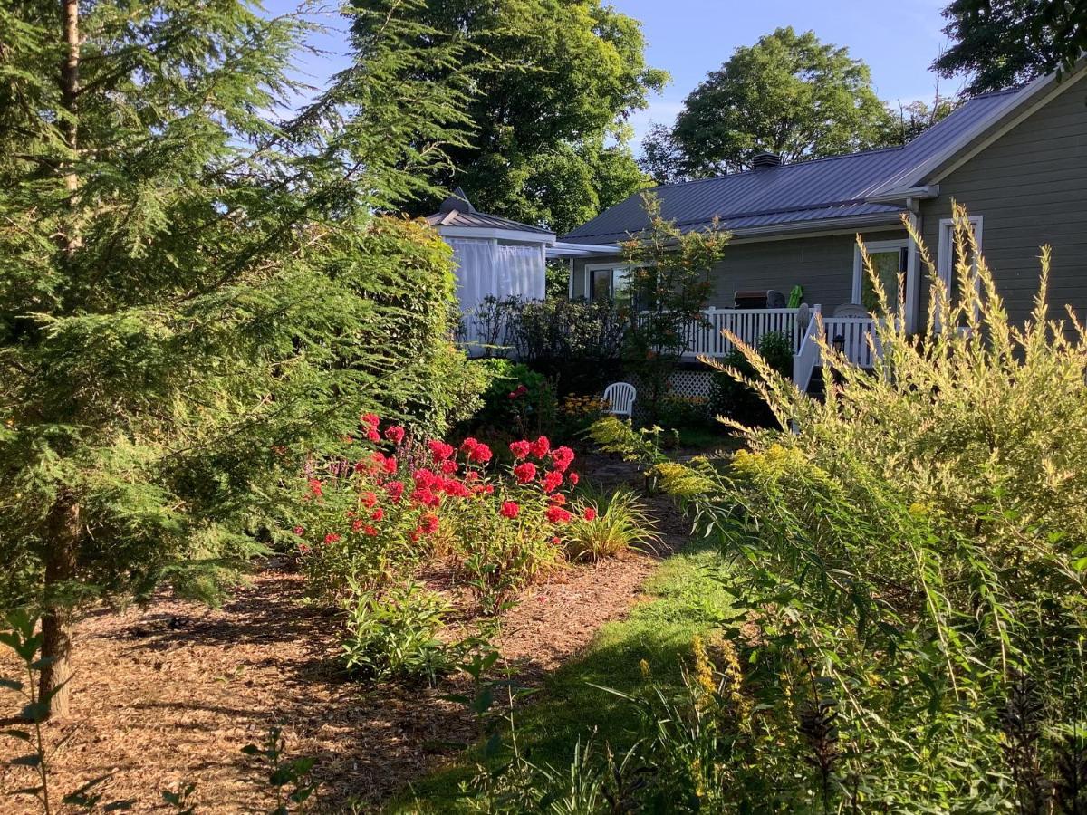 Bed and Breakfast Les Saisons Du Fleuve Lotbiniere Exteriér fotografie