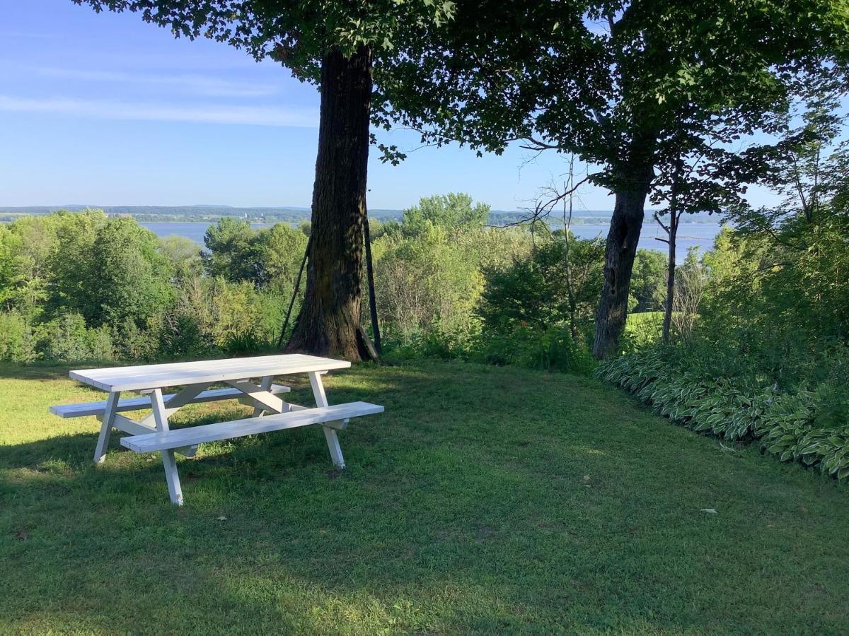 Bed and Breakfast Les Saisons Du Fleuve Lotbiniere Exteriér fotografie
