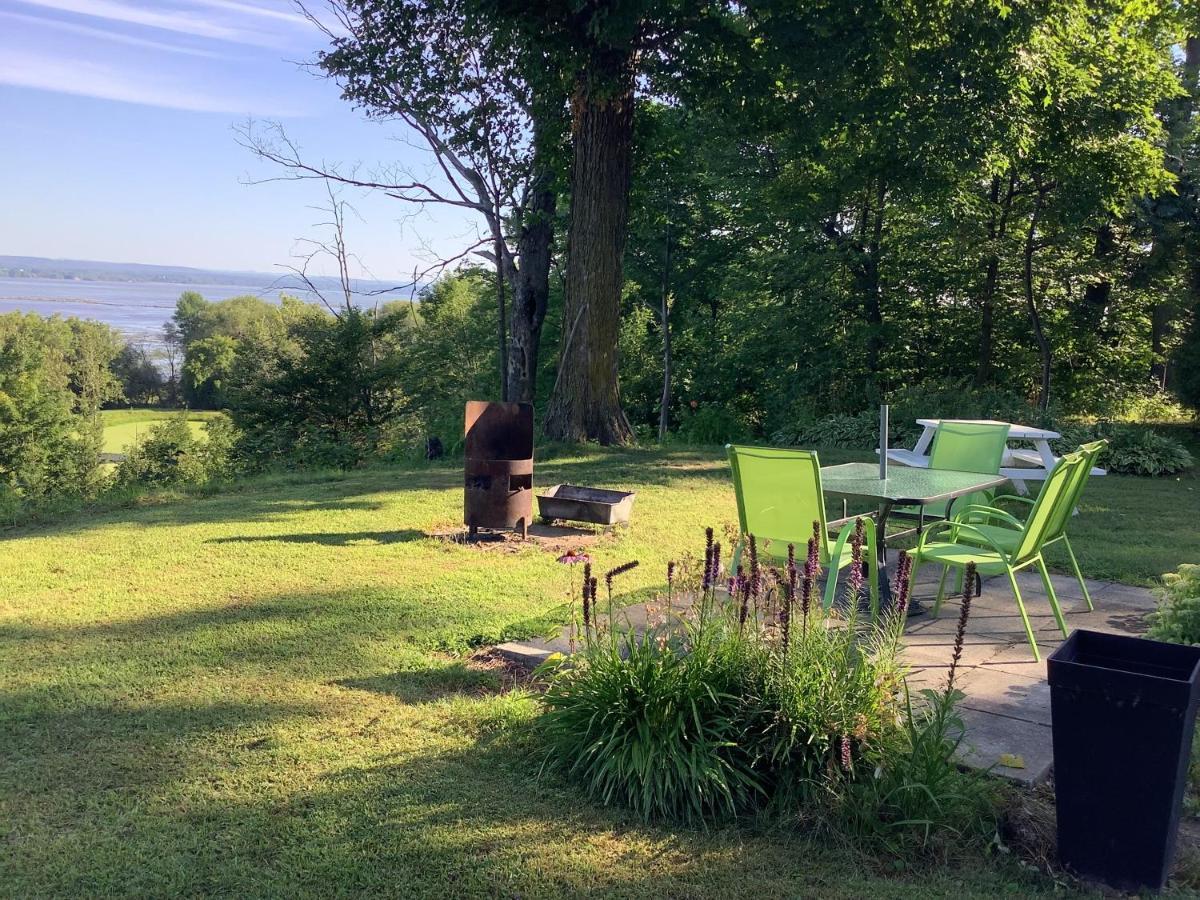 Bed and Breakfast Les Saisons Du Fleuve Lotbiniere Exteriér fotografie