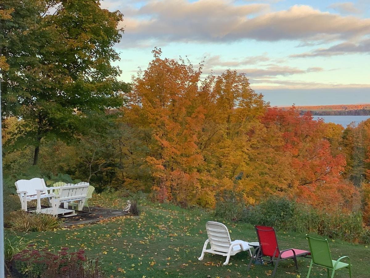 Bed and Breakfast Les Saisons Du Fleuve Lotbiniere Exteriér fotografie